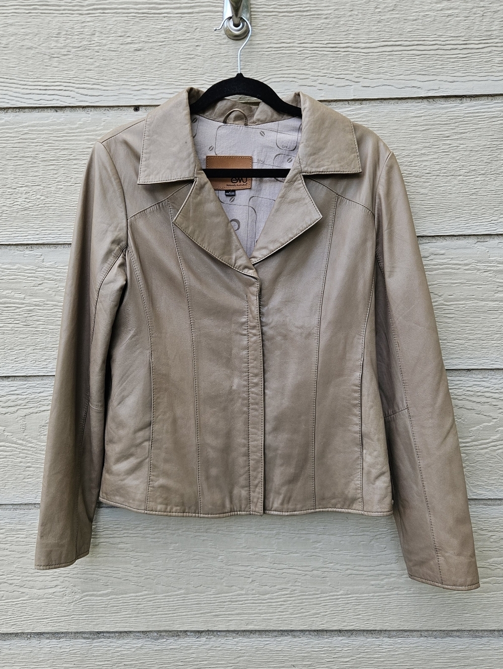 Emu Australia taupe sheepskin leather moto jacket size small